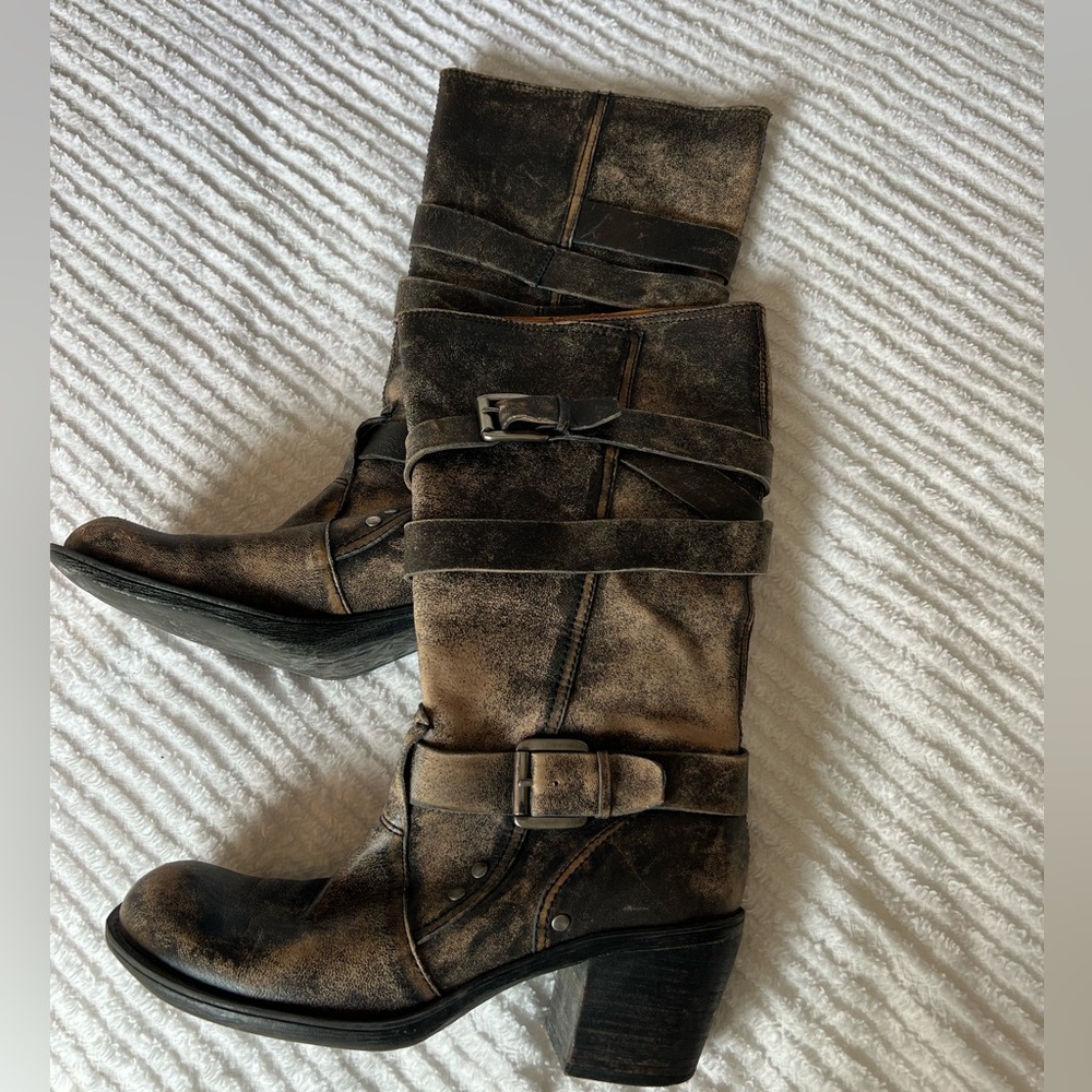 Leather brown and black moto boot size 7, gorgeous condition and boot